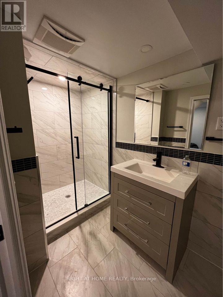 1 Mozart Avenue, Toronto, Ontario  M1K 2V8 - Photo 24 - E13152340