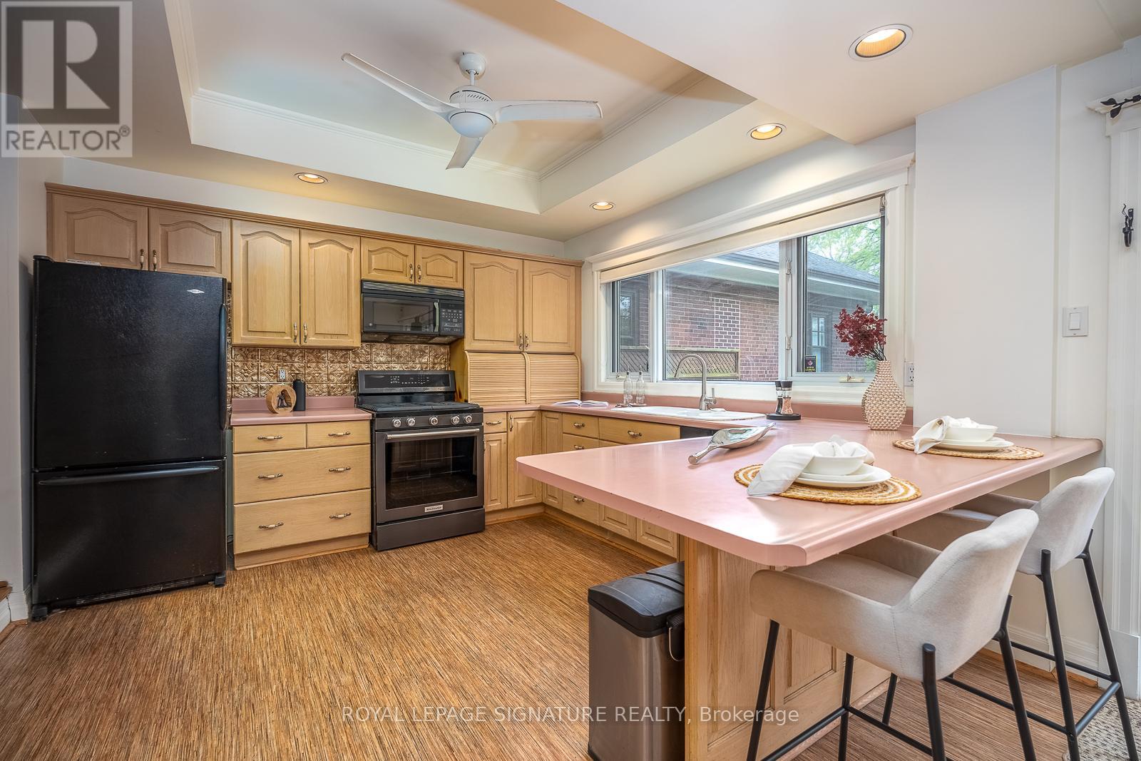 76 Highcroft Road, Toronto, Ontario  M4L 3G5 - Photo 10 - E13152348