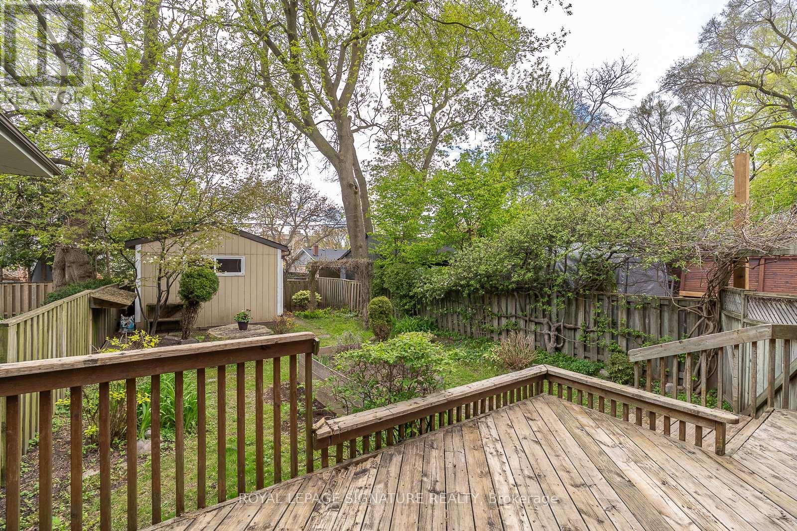 76 Highcroft Road, Toronto, Ontario  M4L 3G5 - Photo 32 - E13152348