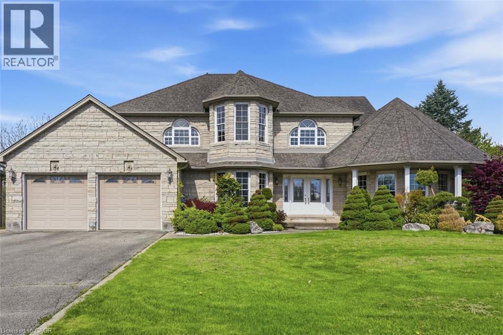 15 ROYAL YORK Court, St. George, Ontario