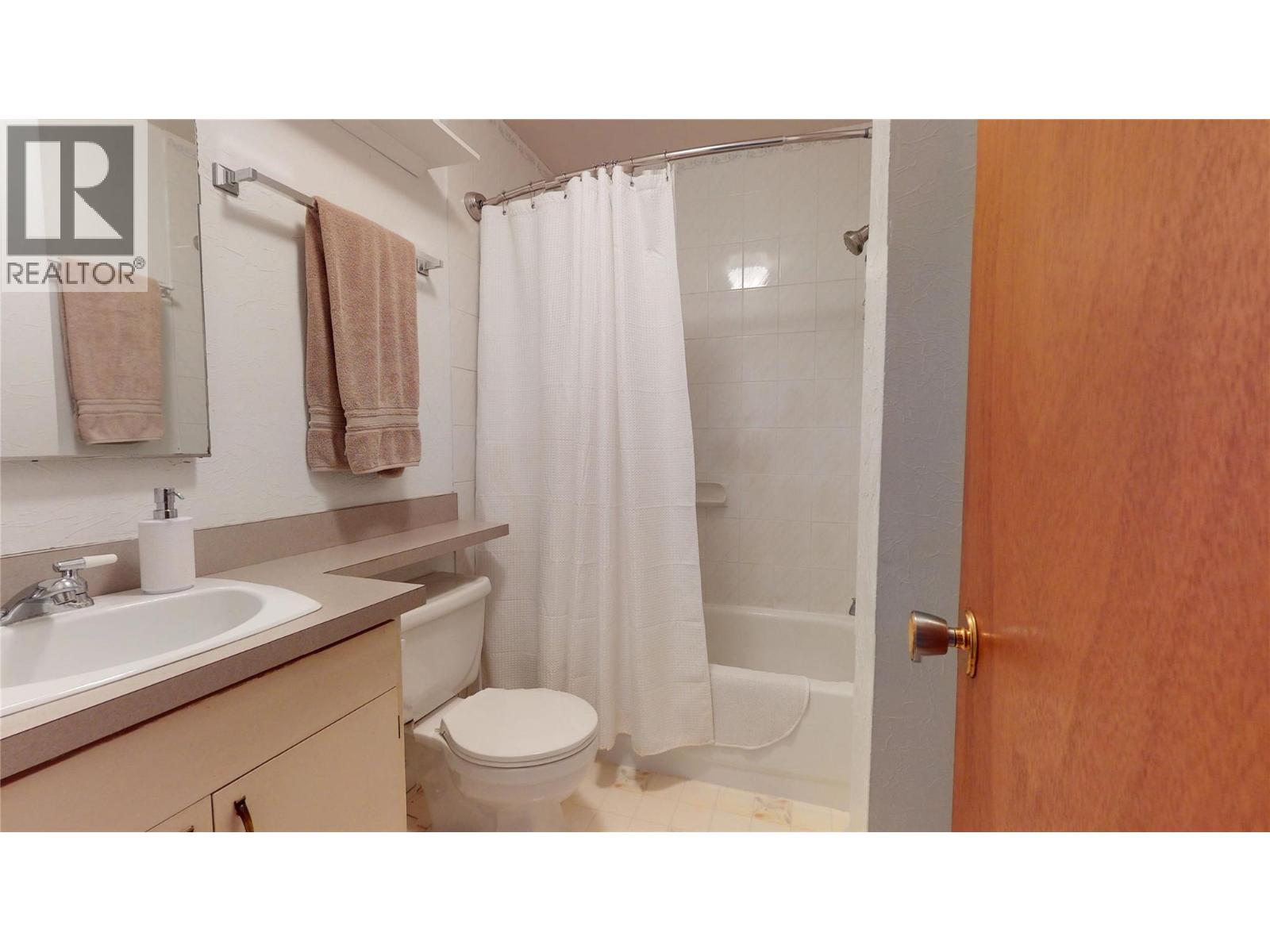 2401 Garbutts Lake Road, Fort Steele, British Columbia V0B 2J0 - Photo 17 - 10384115