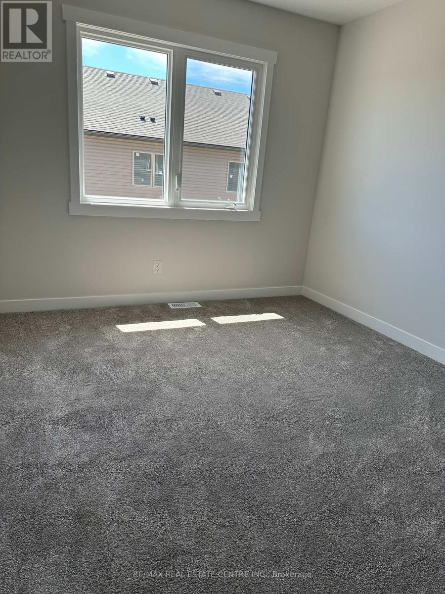 33 Strath Crescent, Springwater, Ontario  L0L 1P0 - Photo 20 - S13152384