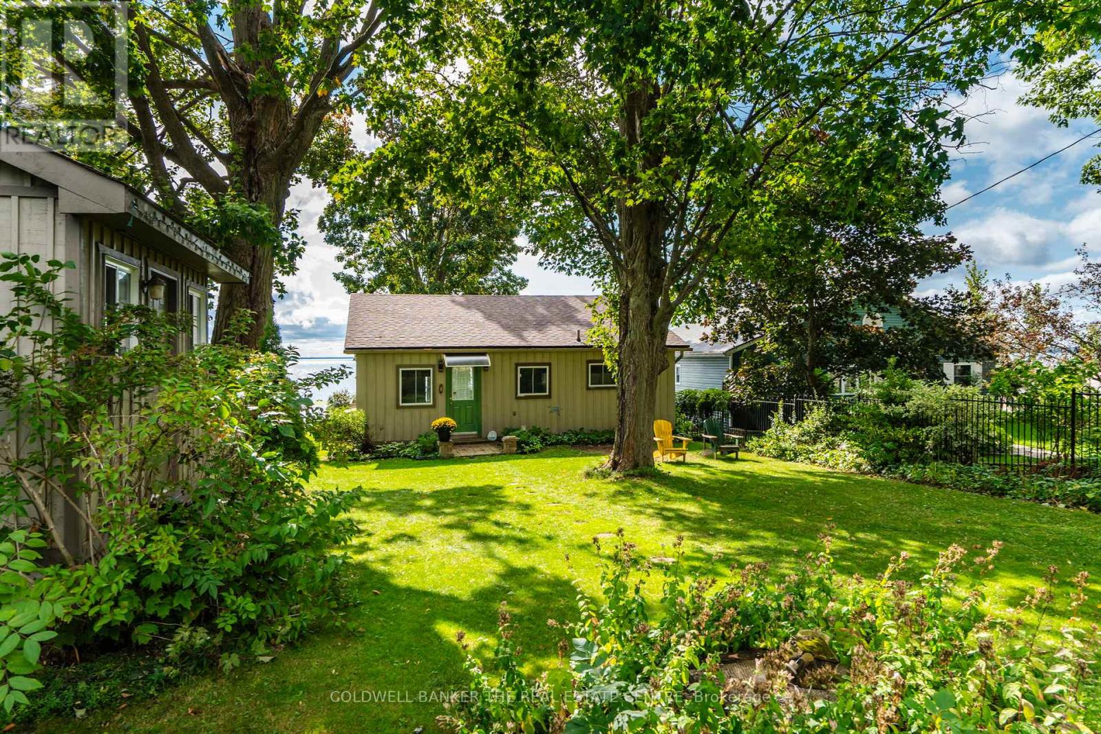 115 Lakeshore Road W, Oro-Medonte, Ontario  L0L 1E0 - Photo 1 - S13152446