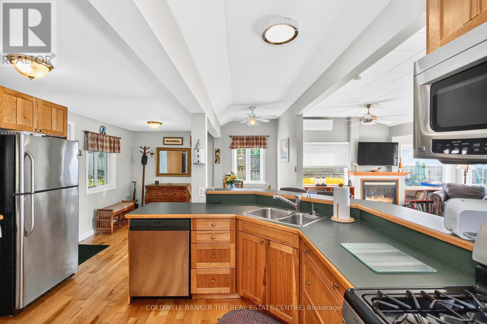 115 Lakeshore Road W, Oro-Medonte, Ontario  L0L 1E0 - Photo 6 - S13152446
