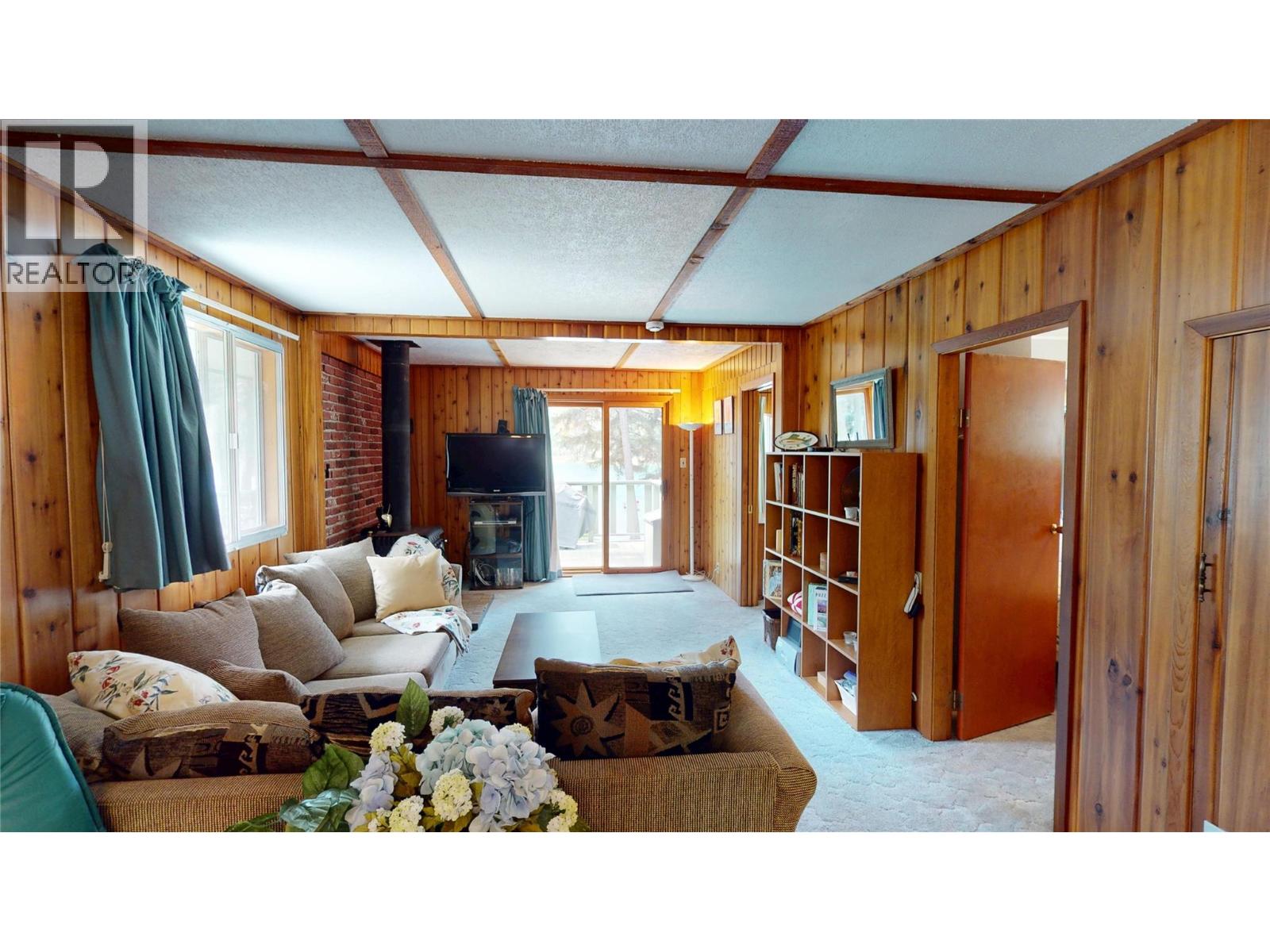 2401 Garbutts Lake Road, Fort Steele, British Columbia V0B 2J0 - Photo 8 - 10384115