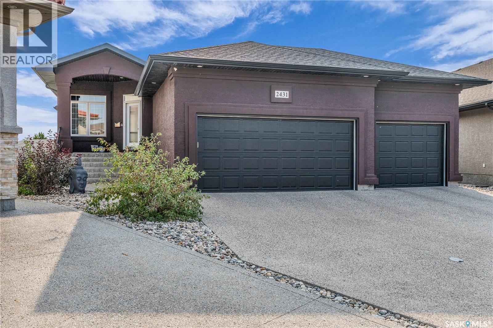 2431 Linner Bay, Regina, Saskatchewan  S4V 1K3 - Photo 2 - SK036460