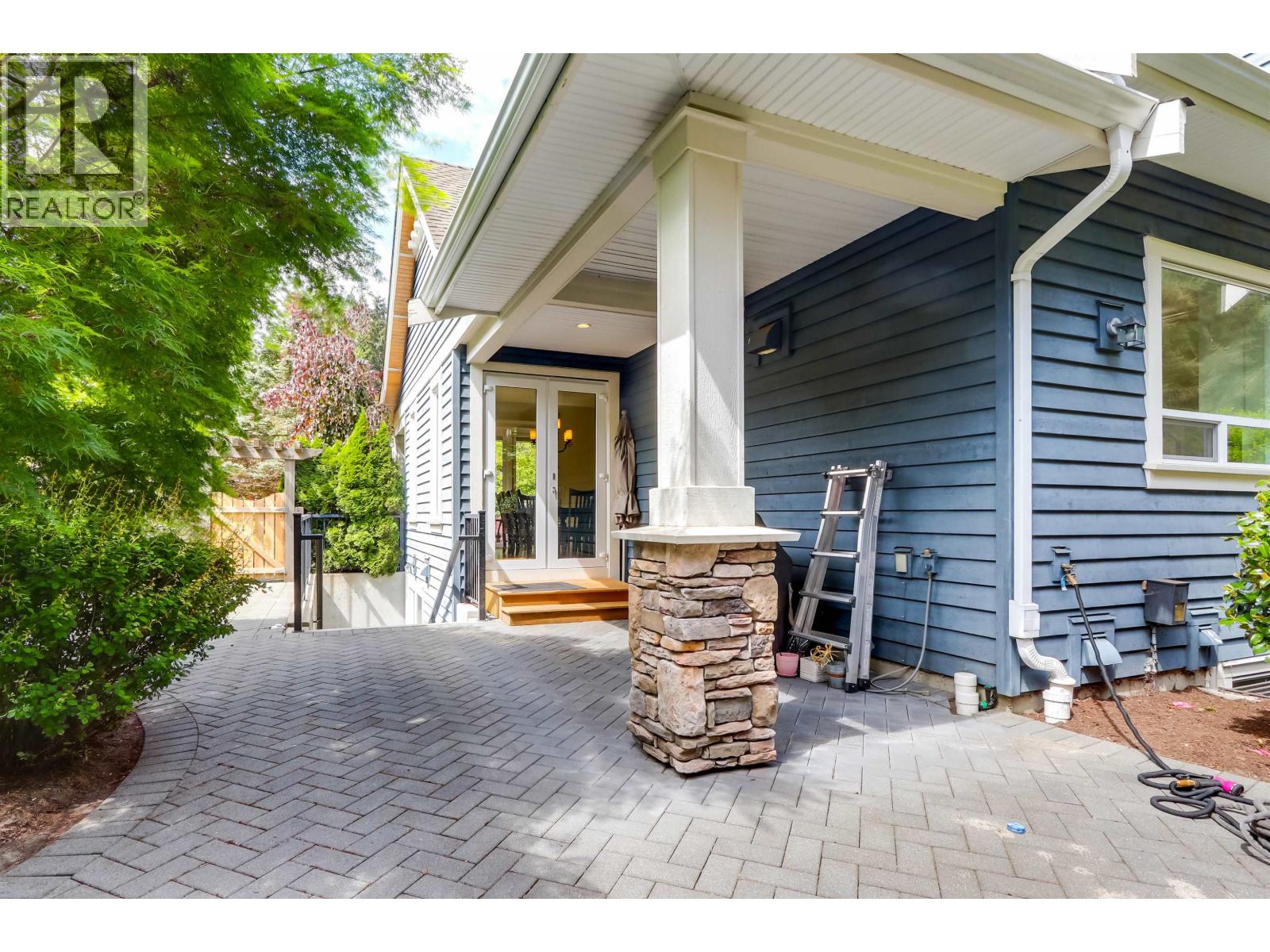 352 St.james Crescent, West Vancouver, British Columbia  V7S 1J8 - Photo 30 - R3125832
