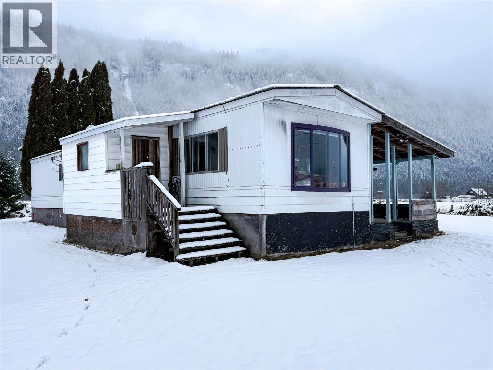 13226 31 Highway, Meadow Creek, British Columbia  V0G 1N0 - Photo 23 - 10376165