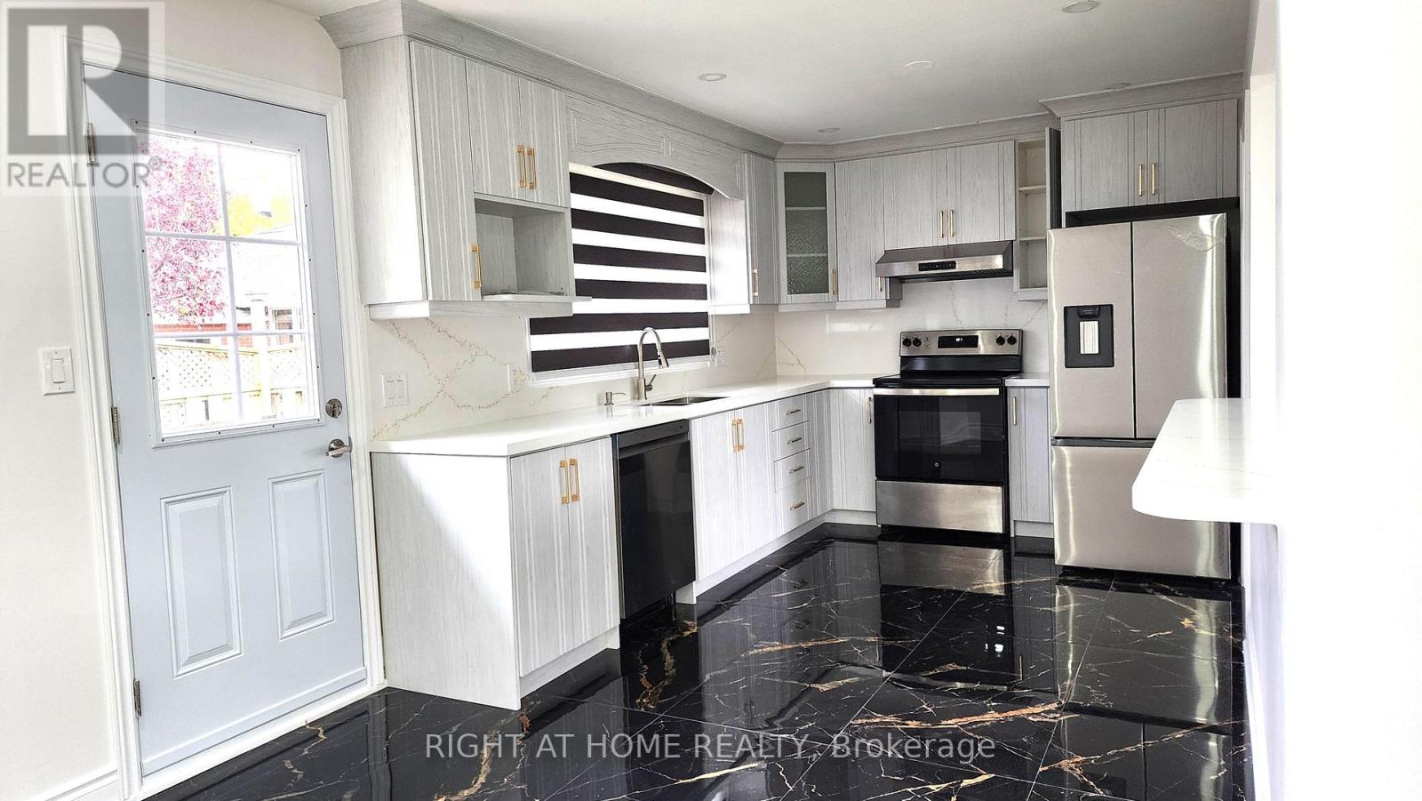 5154 New Street, Burlington, Ontario  L7L 1V4 - Photo 4 - W13152330