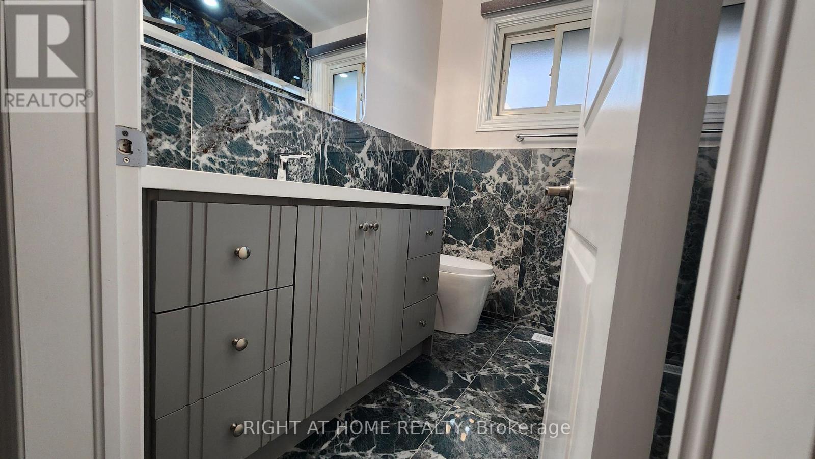 5154 New Street, Burlington, Ontario  L7L 1V4 - Photo 7 - W13152330
