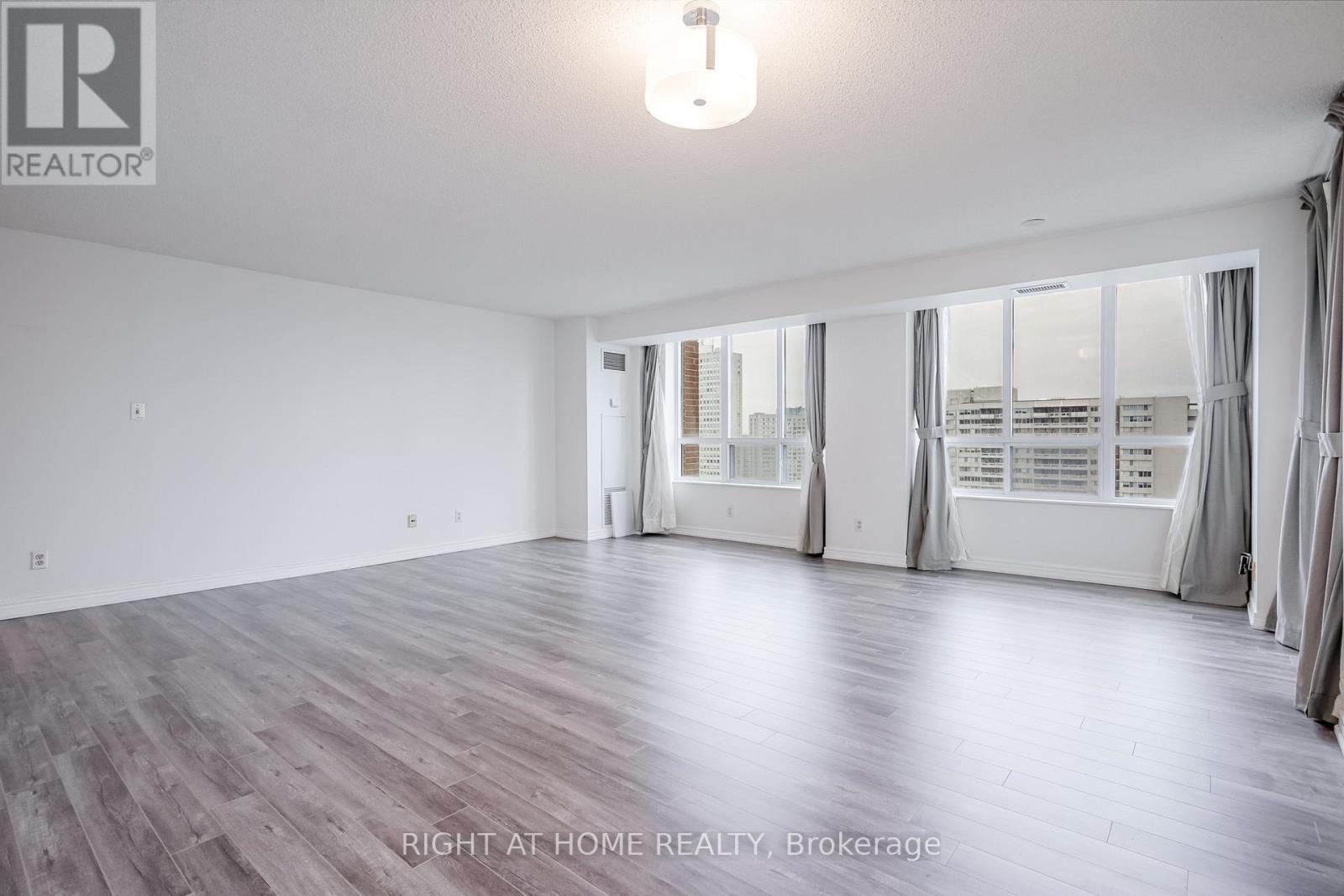 2205 - 156 Enfield Place, Mississauga, Ontario  L5B 4L8 - Photo 7 - W13152364