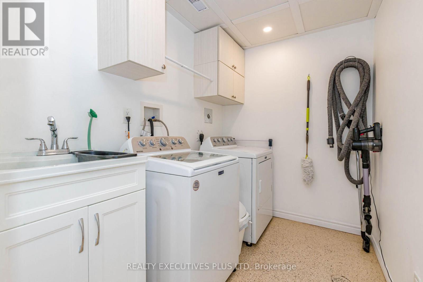 12 Maidstone Crescent, Brampton, Ontario  L6S 2Z5 - Photo 40 - W13152398