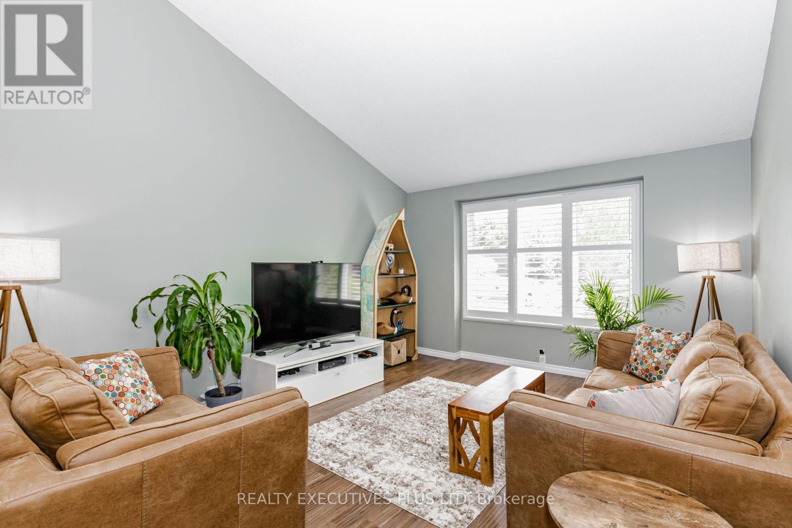 12 Maidstone Crescent, Brampton, Ontario  L6S 2Z5 - Photo 9 - W13152398