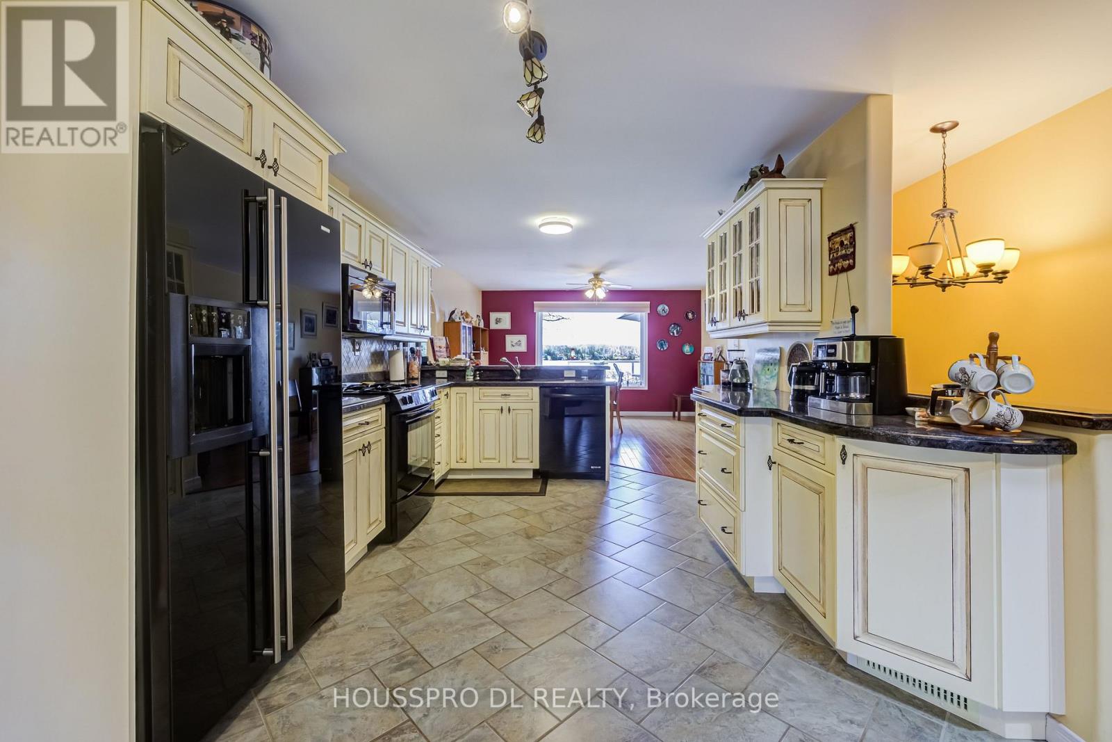 2683 Lakeshore Road E, Oro-Medonte, Ontario  L0L 1T0 - Photo 22 - S13137936