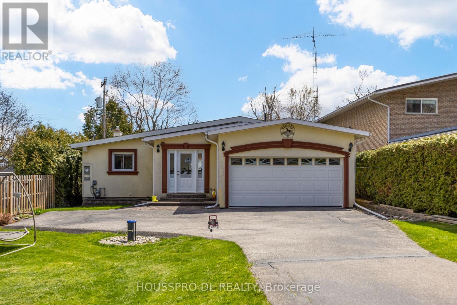 2683 Lakeshore Road E, Oro-Medonte, Ontario  L0L 1T0 - Photo 3 - S13137936