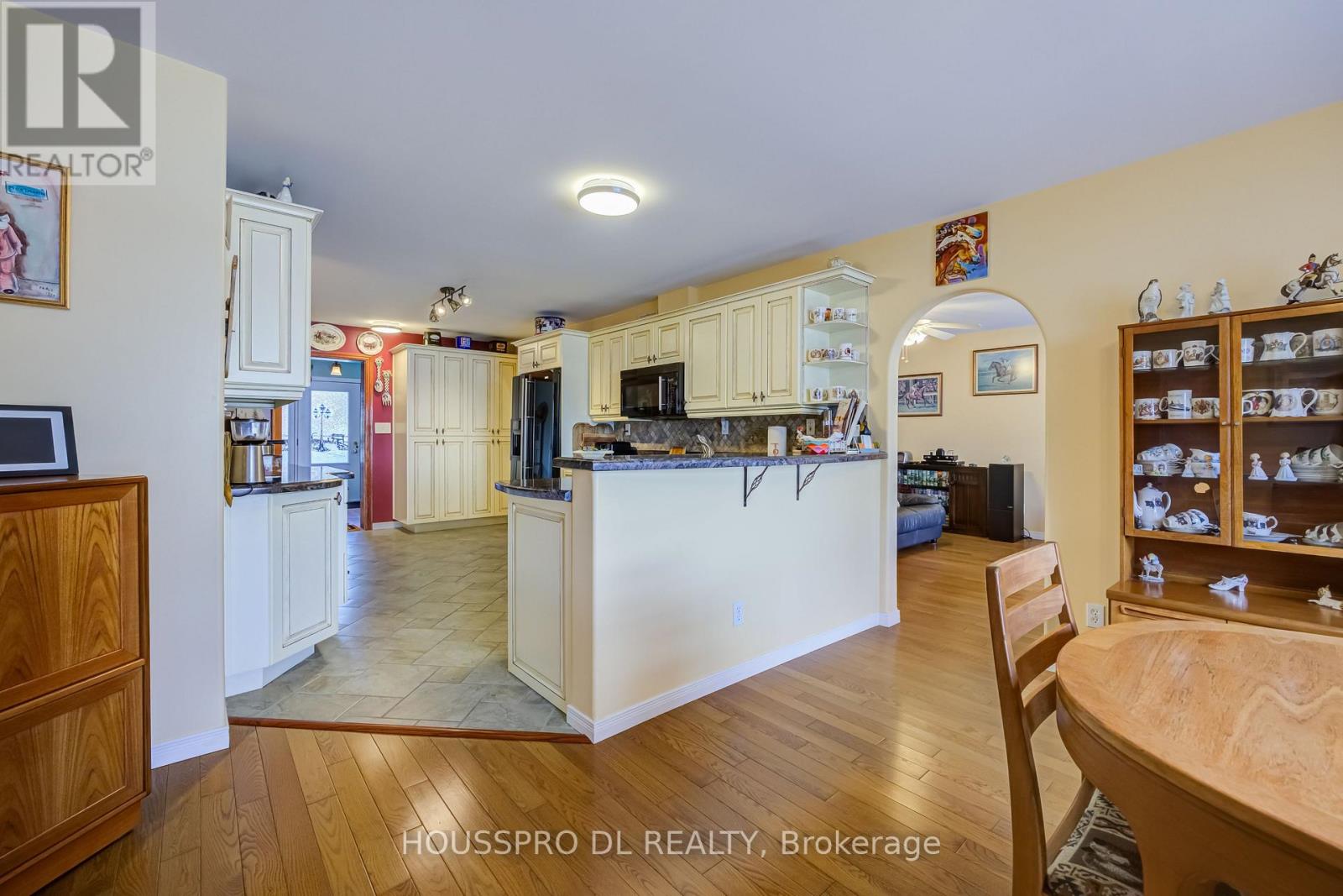 2683 Lakeshore Road E, Oro-Medonte, Ontario  L0L 1T0 - Photo 28 - S13137936