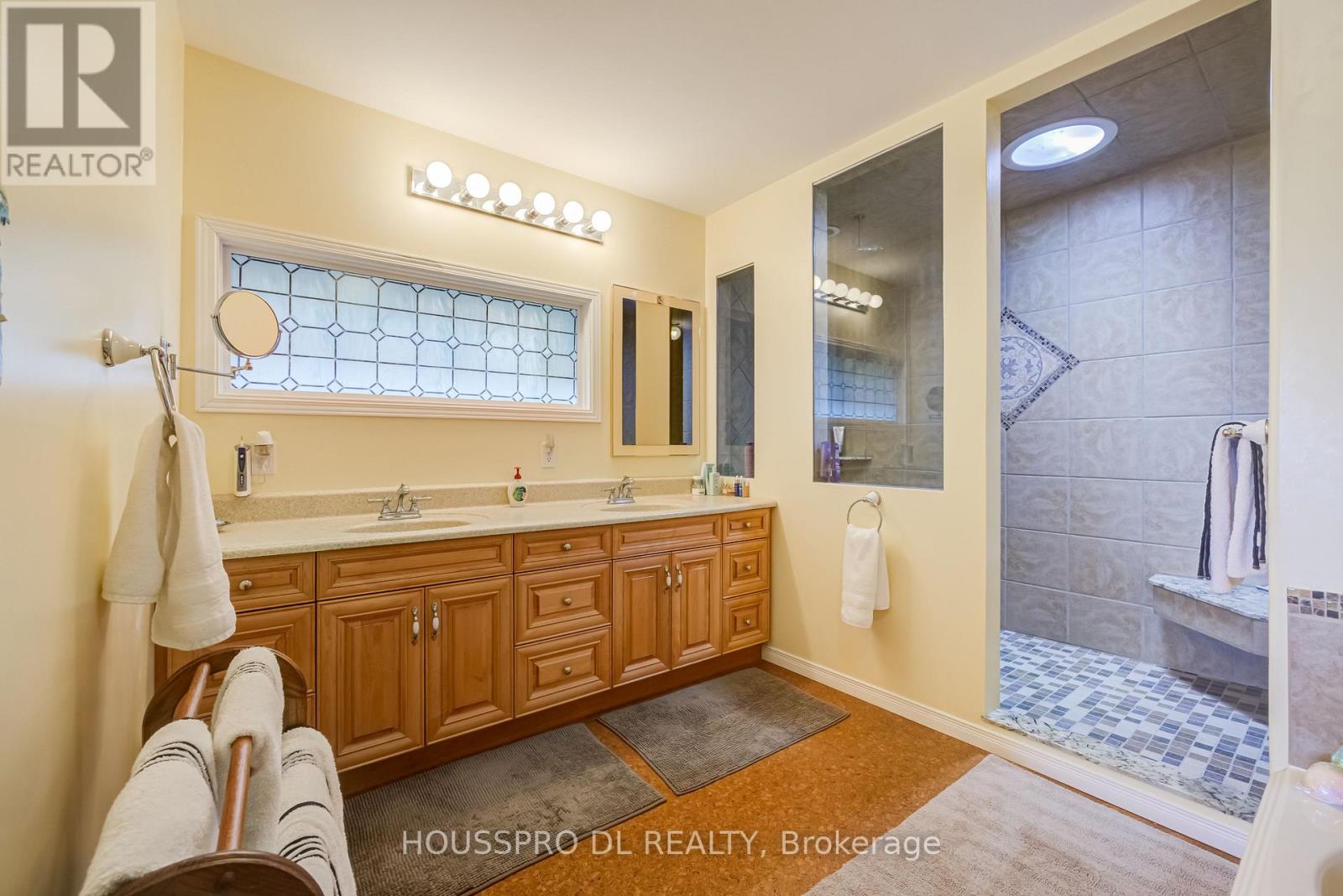 2683 Lakeshore Road E, Oro-Medonte, Ontario  L0L 1T0 - Photo 37 - S13137936