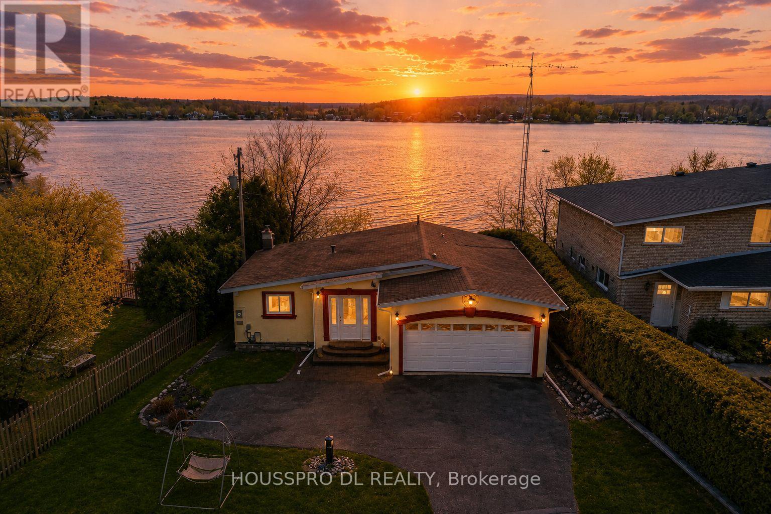 2683 Lakeshore Road E, Oro-Medonte, Ontario  L0L 1T0 - Photo 5 - S13137936