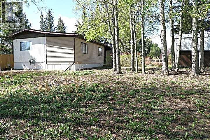 207 4 Street NW, Sundre, Alberta  T0M 1X0 - Photo 10 - A2312232