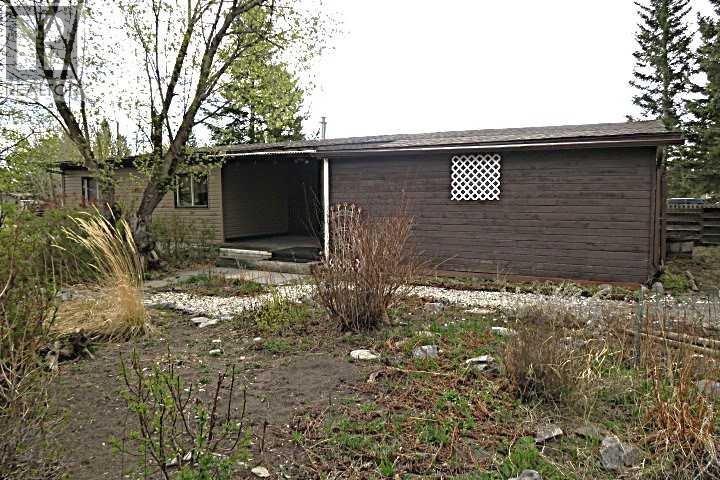 207 4 Street NW, Sundre, Alberta  T0M 1X0 - Photo 3 - A2312232