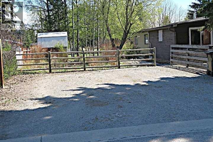 207 4 Street NW, Sundre, Alberta  T0M 1X0 - Photo 9 - A2312232