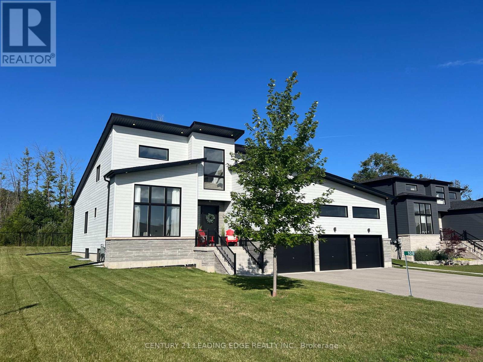 108 Goldie Court, Blue Mountains, Ontario  N0H 1J0 - Photo 1 - X13152414