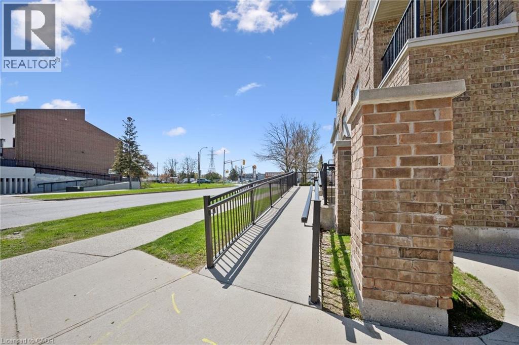 12 Holborn Drive Unit# 3a, Kitchener, Ontario  N2A 0A4 - Photo 3 - 40831999