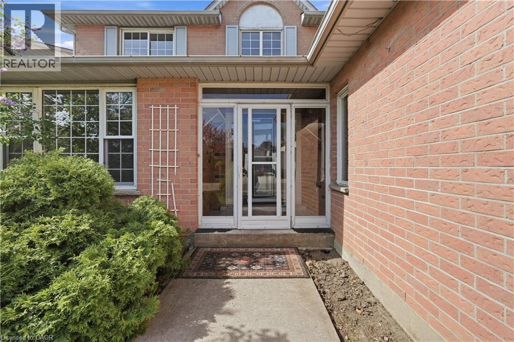 62 Dragoon Drive, Hamilton, Ontario  L9B 2E4 - Photo 4 - 40830717