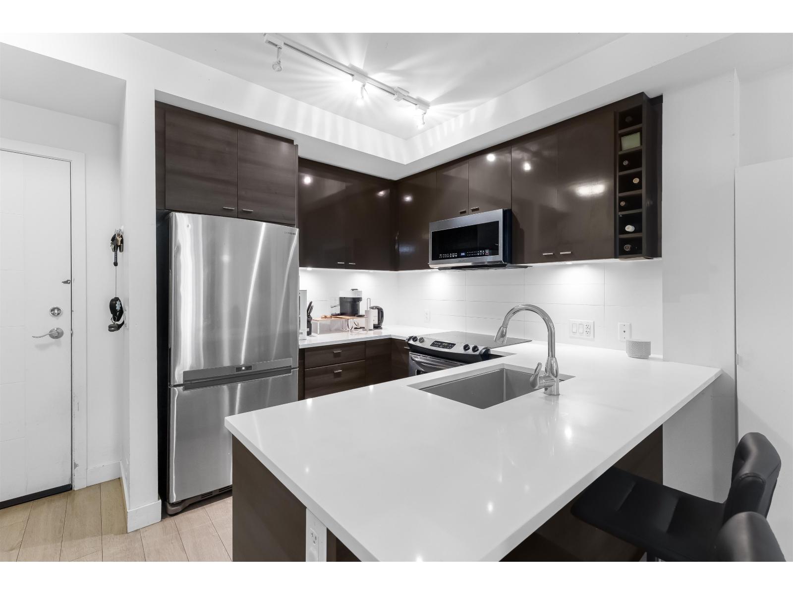 112 13931 Fraser Highway, Surrey, British Columbia  V3T 4E6 - Photo 2 - R3125924