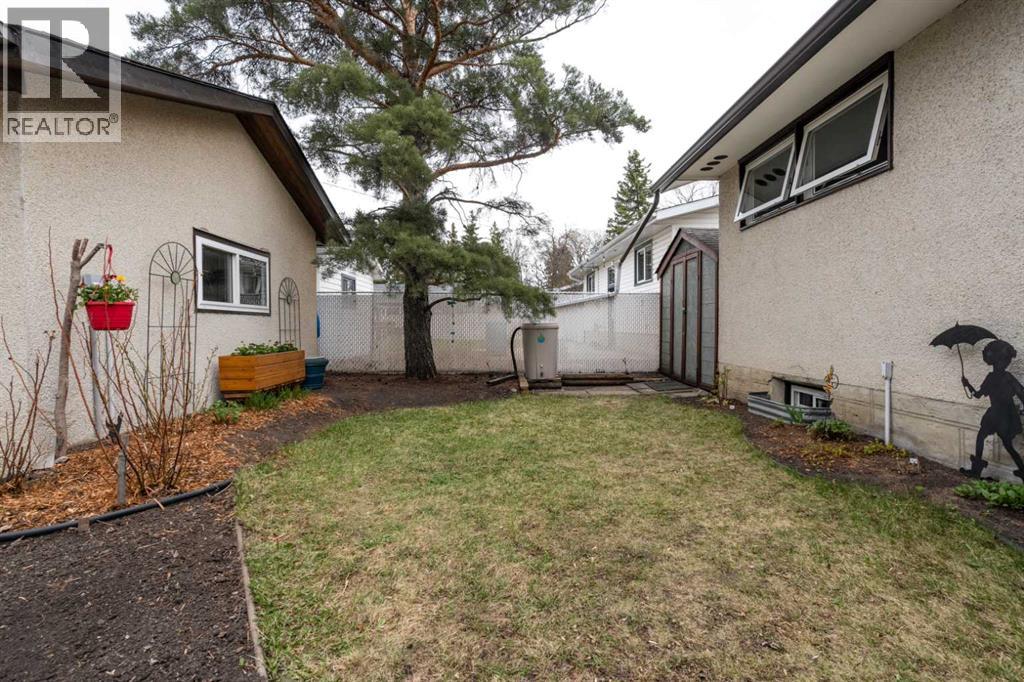 30 Montclare Avenue, Camrose, Alberta  T4V 2K8 - Photo 31 - A2311622