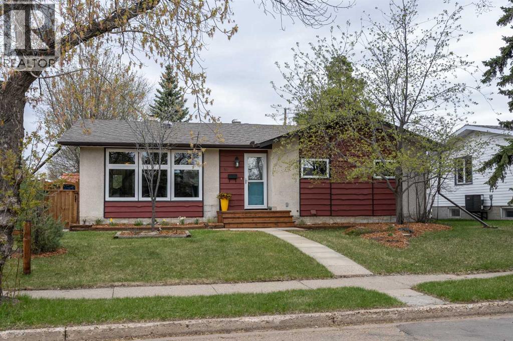 30 Montclare Avenue, Camrose, Alberta