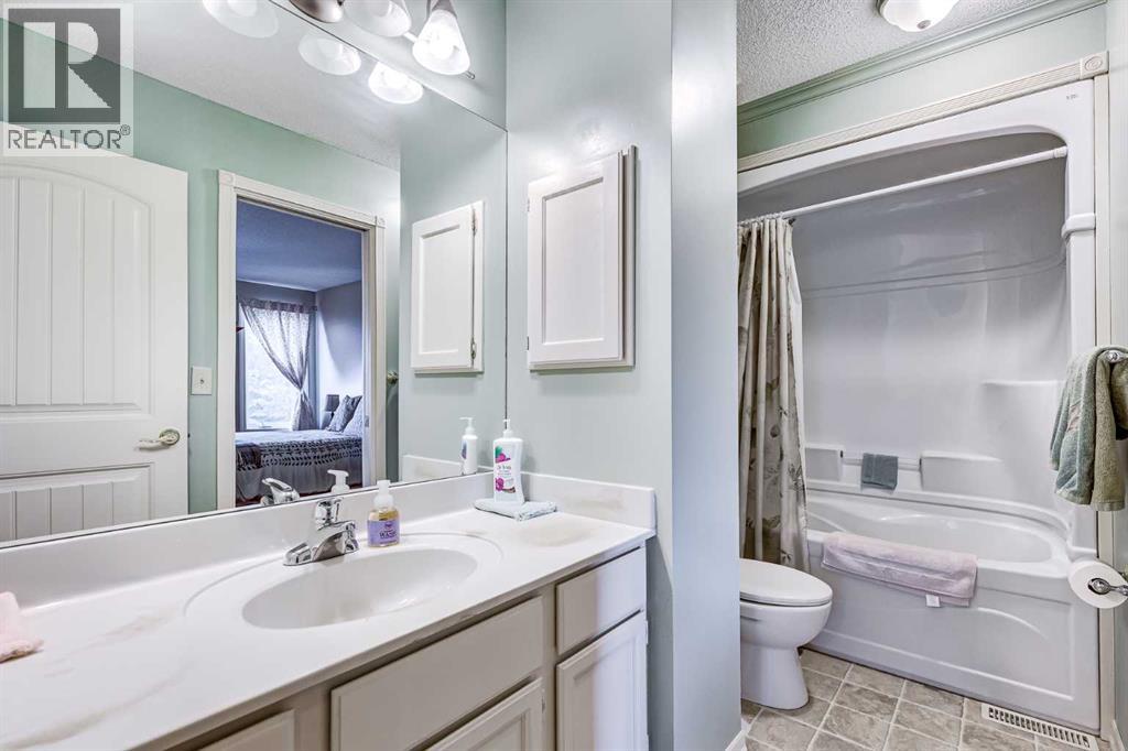 79 Macewan Meadow Way NW, Calgary, Alberta  T3K 3J3 - Photo 14 - A2309681