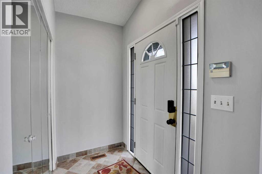 336 Whitworth Way NE, Calgary, Alberta  T1Y 6E4 - Photo 3 - A2309812