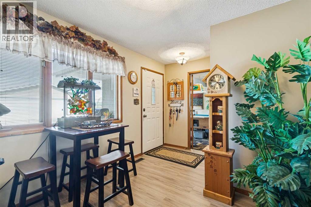 275 East Chestermere Drive, Chestermere, Alberta  T1X 1A2 - Photo 3 - A2311938