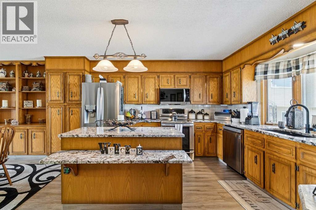 275 East Chestermere Drive, Chestermere, Alberta  T1X 1A2 - Photo 4 - A2311938
