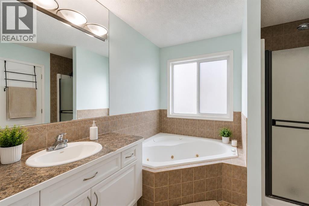 47 Westmount Road, Okotoks, Alberta  T1S 2J3 - Photo 19 - A2310716
