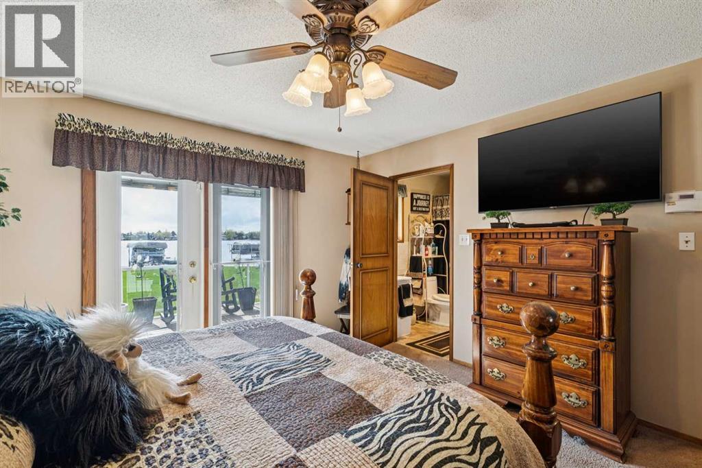 275 East Chestermere Drive, Chestermere, Alberta  T1X 1A2 - Photo 18 - A2311938