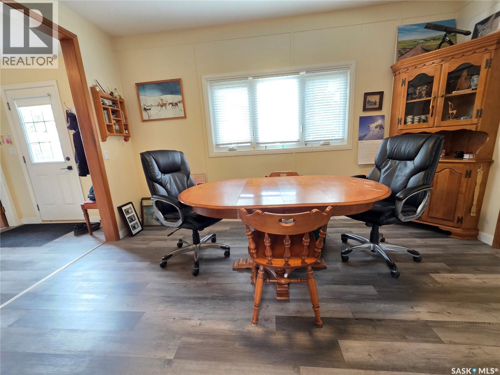 205 Warwick Street, Neville, Saskatchewan  S0N 1T0 - Photo 4 - SK036576