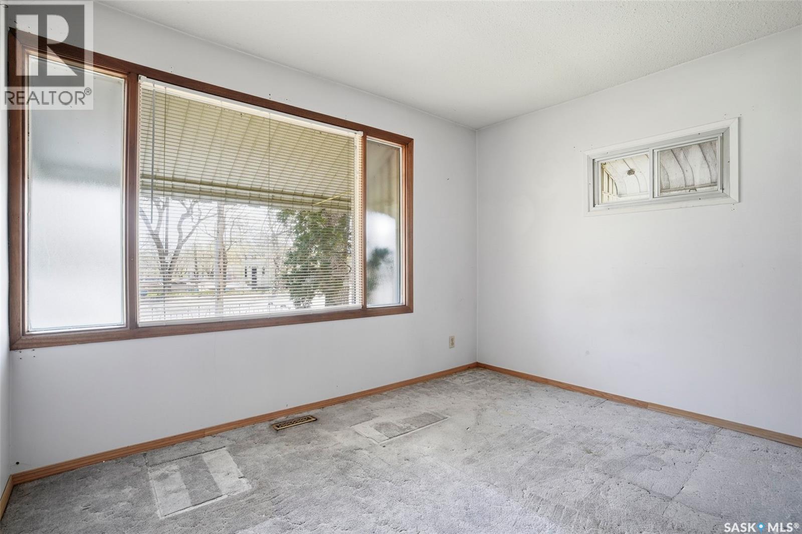 721 H Avenue S, Saskatoon, Saskatchewan  S7M 1X2 - Photo 18 - SK036541