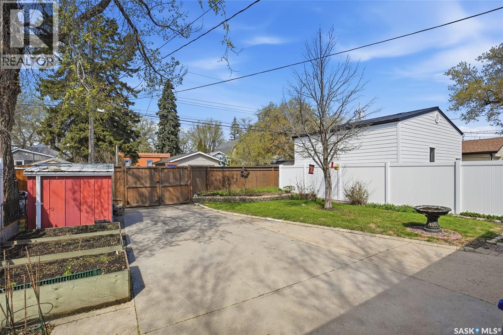 721 H Avenue S, Saskatoon, Saskatchewan  S7M 1X2 - Photo 37 - SK036541