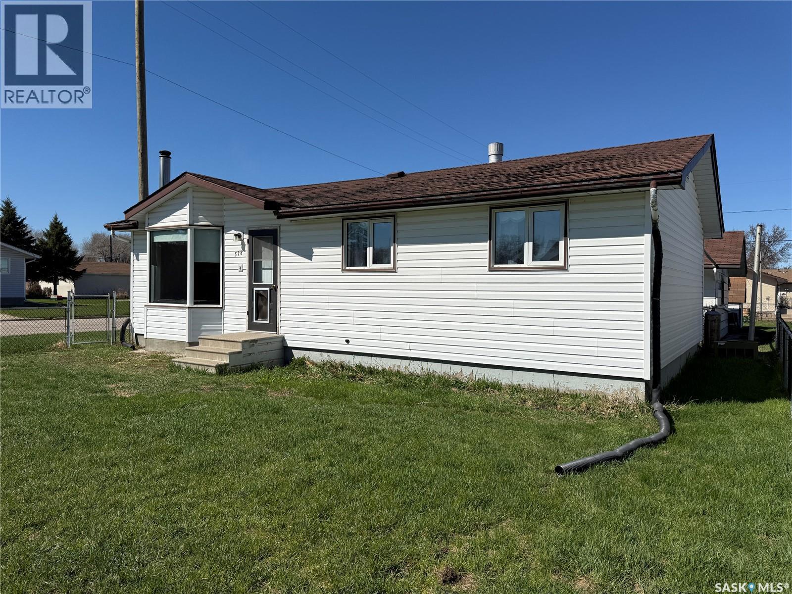 578 4th Avenue W, Melville, Saskatchewan  S0A 2P0 - Photo 35 - SK036478