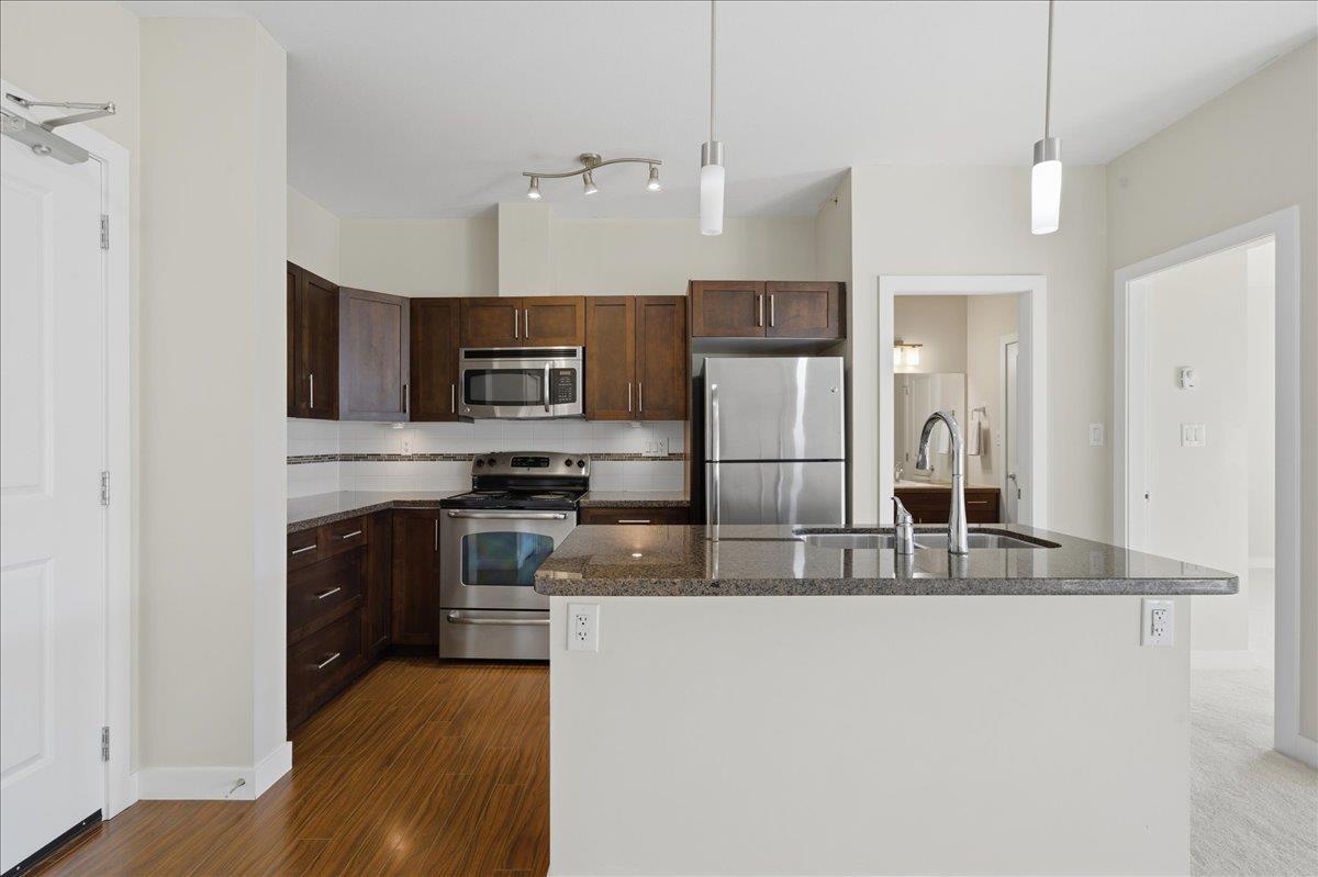 411 33898 Pine Street, Abbotsford, British Columbia  V2S 2P3 - Photo 3 - R3126005