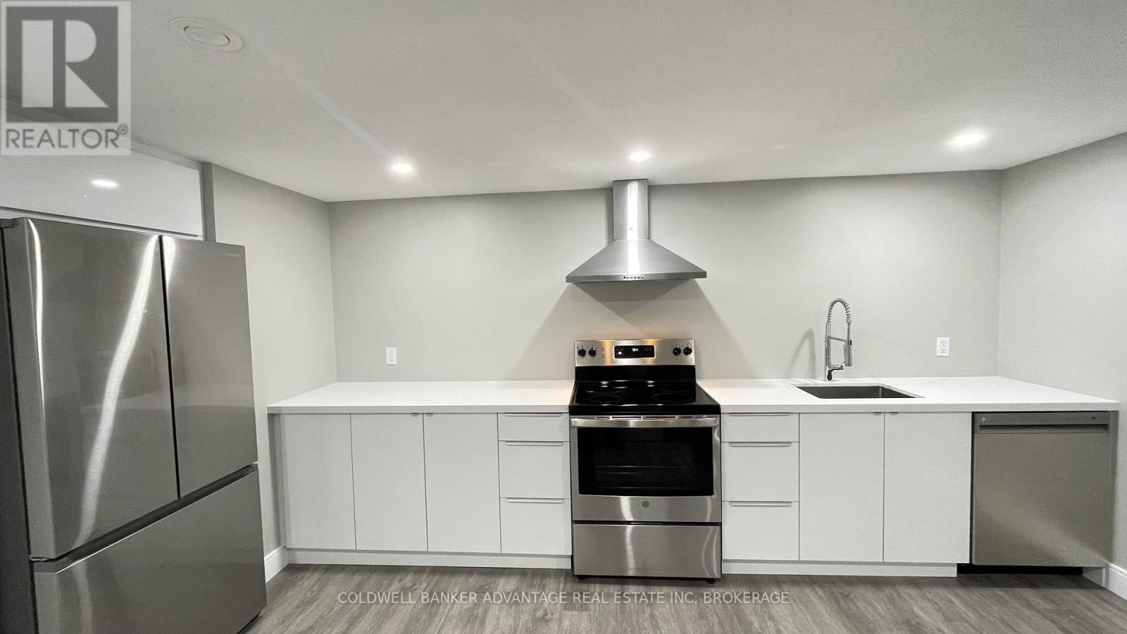 Lower - 49 Jacobson Avenue, St. Catharines (Glendale/glenridge), Ontario  L2T 3A1 - Photo 4 - X13152482