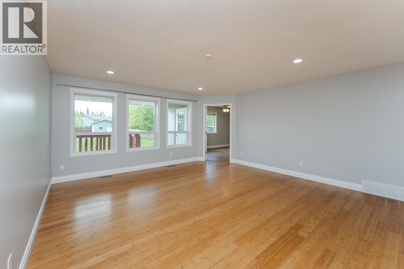 5772 Heyer Road, Prince George, British Columbia  V2N 6J4 - Photo 5 - R3125603