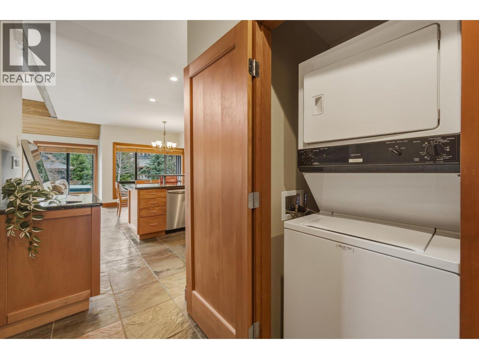 4824 Casabella Crescent, Whistler, British Columbia  V8E 0Z4 - Photo 18 - R3125972