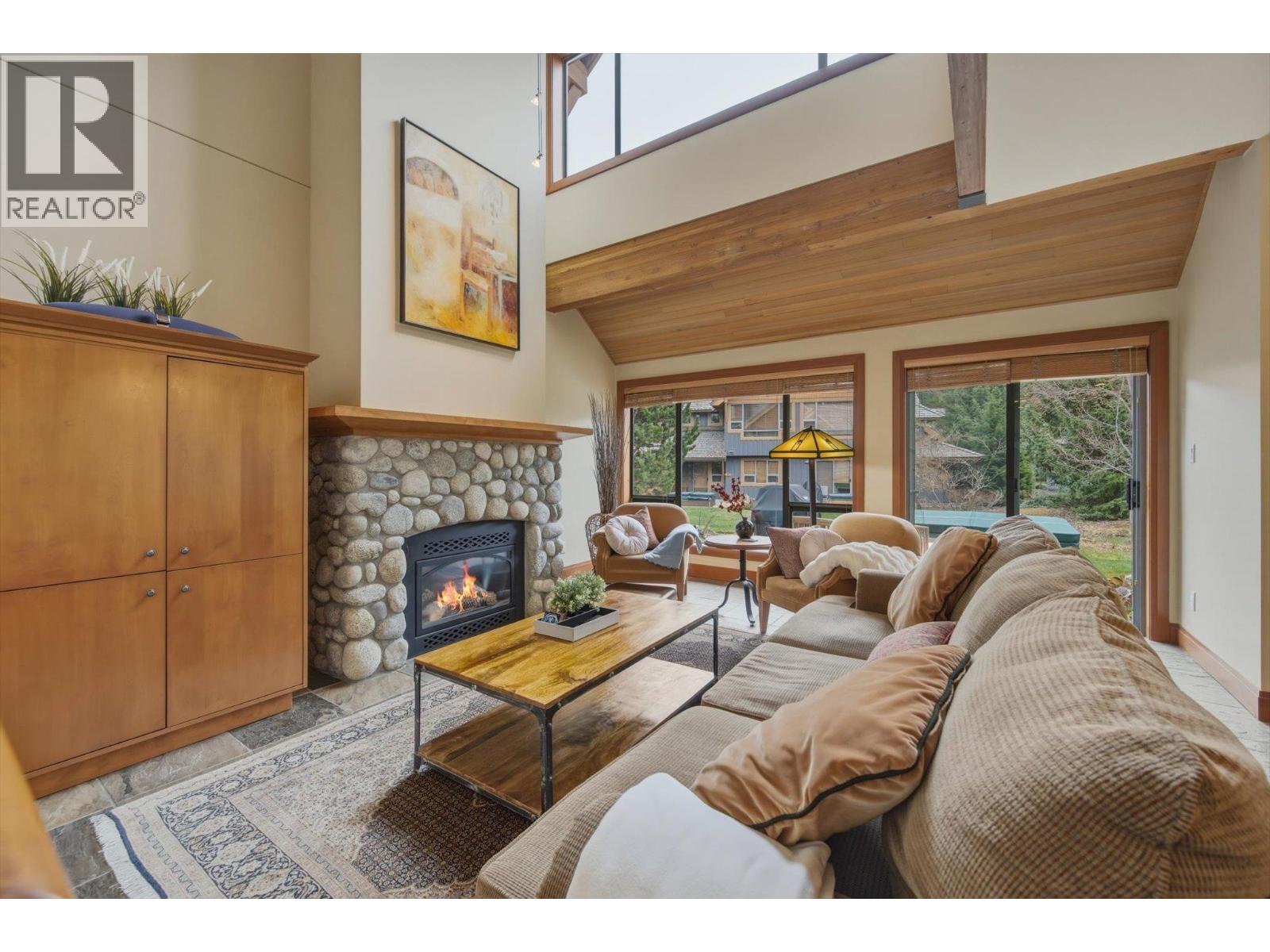 4824 Casabella Crescent, Whistler, British Columbia  V8E 0Z4 - Photo 5 - R3125972