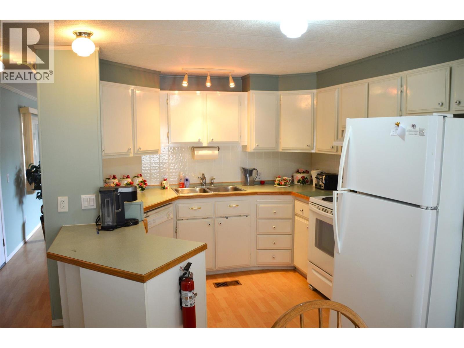 13-566 Coburn Street, Chase, British Columbia  V0E 1M0 - Photo 4 - 10382657