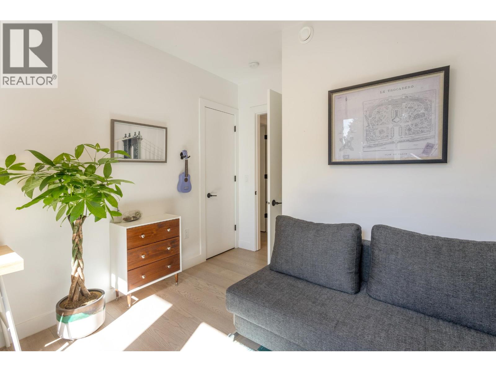 1372 E 10th Avenue, Vancouver, British Columbia  V5N 1X3 - Photo 14 - R3125876