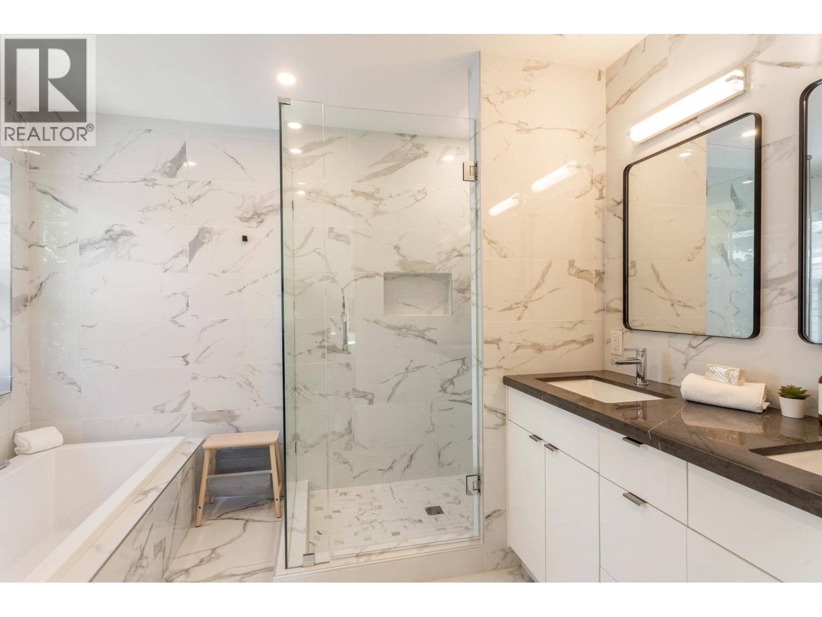 1372 E 10th Avenue, Vancouver, British Columbia  V5N 1X3 - Photo 22 - R3125876
