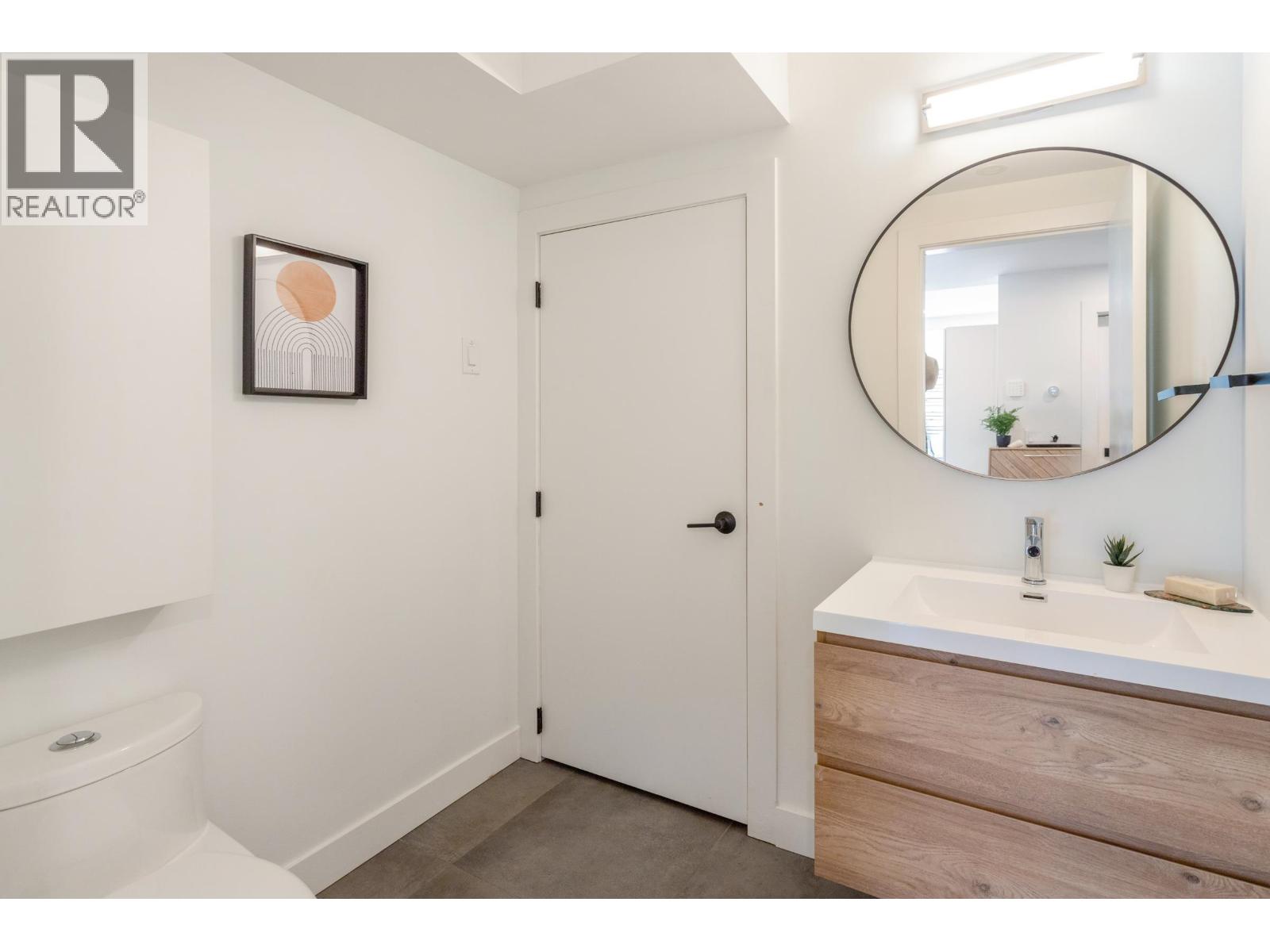 1372 E 10th Avenue, Vancouver, British Columbia  V5N 1X3 - Photo 9 - R3125876